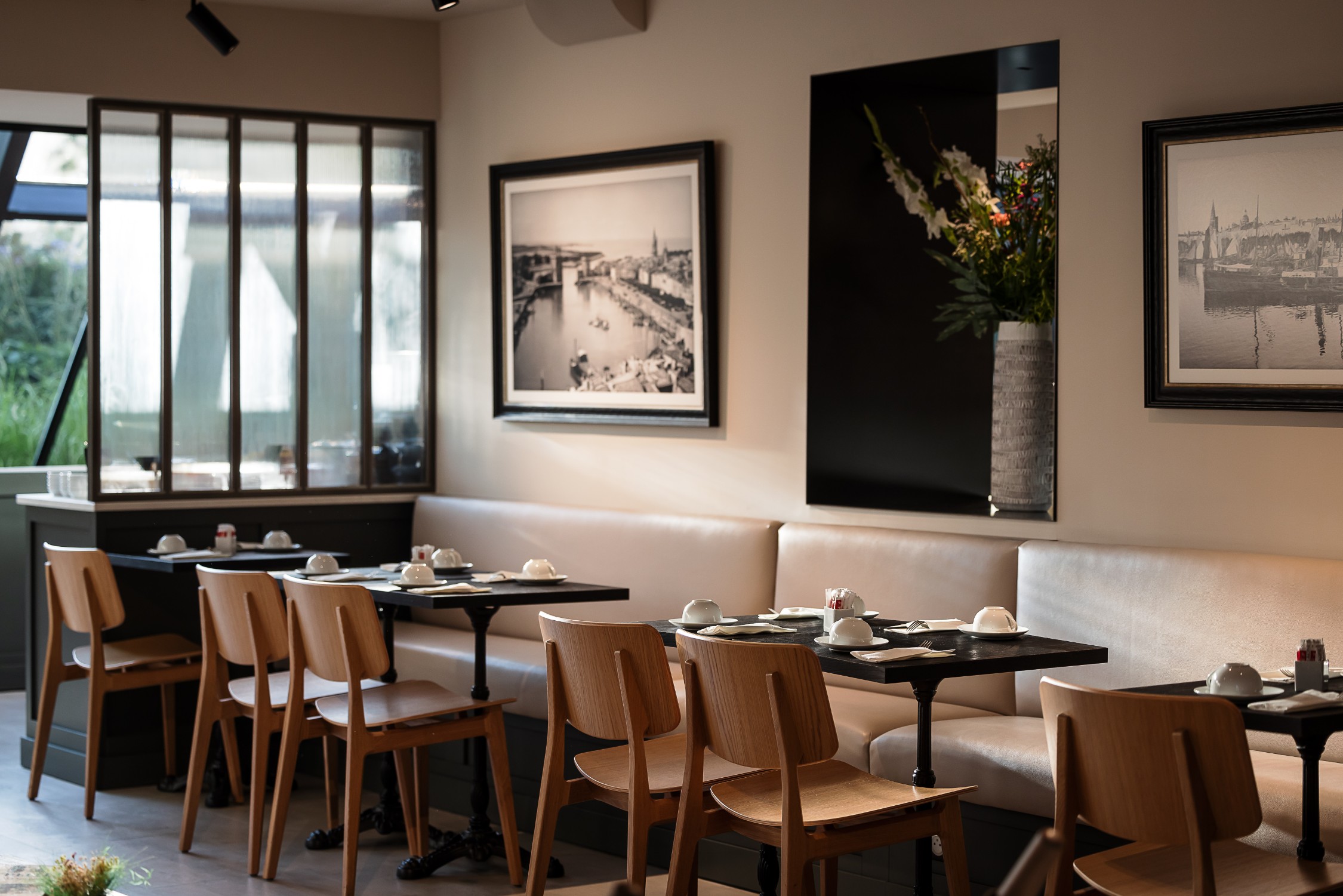3 Hotel Le Saint Nicolas La Rochelle 4 etoiles Salle petit dejeuner